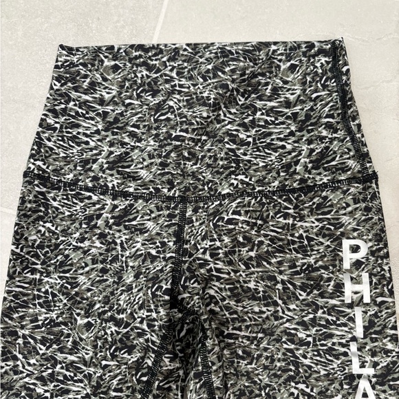 Lululemon x SoulCycle Philadelphia High-Rise Wunder Under Crop Size 6 - Picture 3 of 9